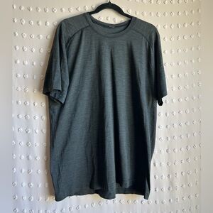 Lululemon Men’s Metal Vent Tech Short Sleeve Sz XL Charcoal Grey
